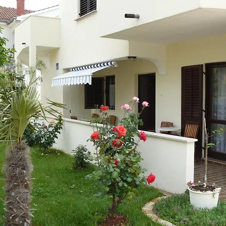 Apartment Teresa, 350 M From The Beach Novigrad (Istria)